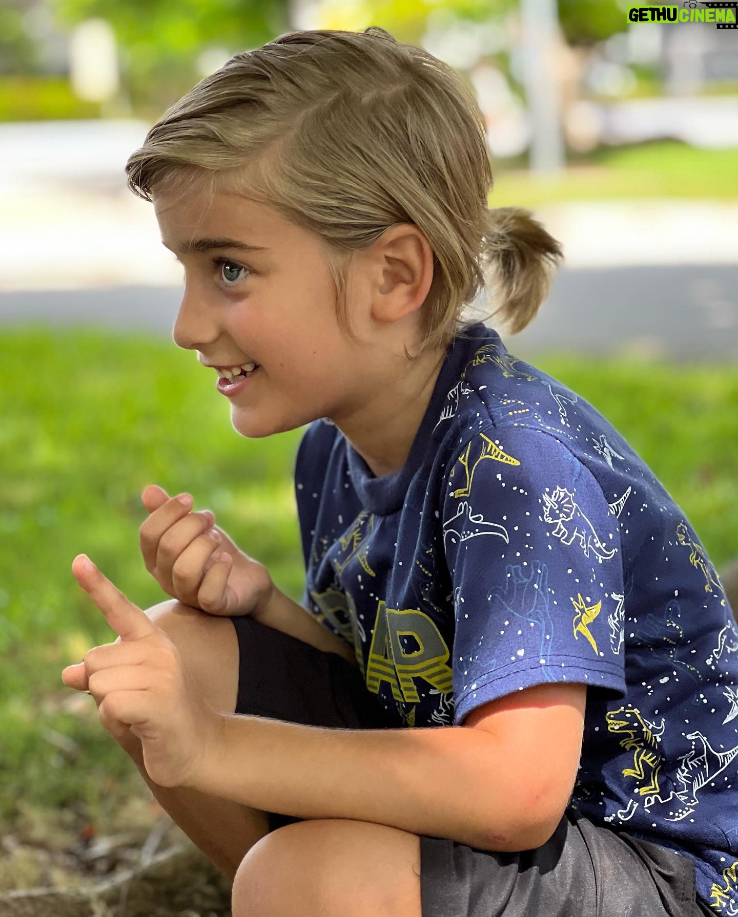 Ariadna Romero - 7.9K Likes - “Siate felici! E se qualche volta la felicità si scorda di voi, voi non vi scordate della felicità.”
🤍