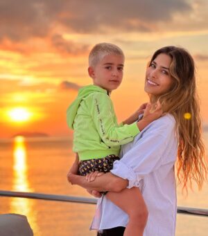 Ariadna Romero Instagram - Appuntamento con il sole 🤍
