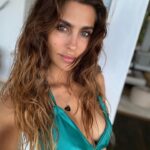 Ariadna Romero Instagram - It’s a beautiful day 🎶🥰🌴