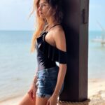 Ariadna Romero Instagram - “Life’s roughest storms prove the strength of our anchors” #cuba160miles