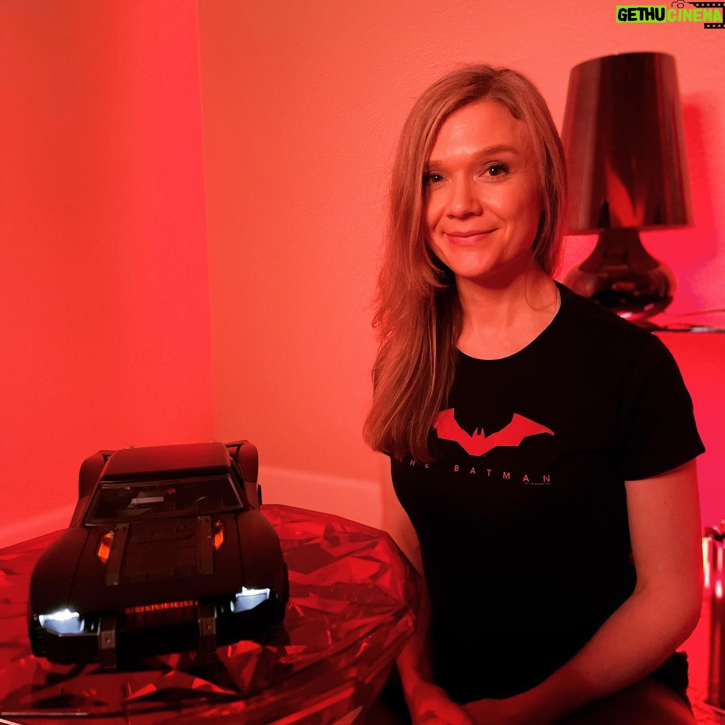 Ariana Richards - 4K Likes - OMGā¦.have you seen @thebatman ???! I agree, Once Is Not Enough! I will be seeing it again. Who will you be returning to Gotham with? š¦š¤ā¤ļøš¤
Amazing work @andyserkis @zoeisabellakravitz #robertpattinson @jfreewright @mattreevesla
Love it @jerschmitz !!
FYI: @jadatoys 1/18 scale Batmobile
ā¢
ā¢
ā¢
ā¢
#arianarichards
#thebatman
#batman
#gotham
#batmobile
