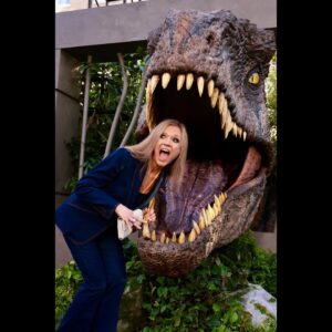 Ariana Richards Instagram - Thank you so much @universalpictures for a wonderful evening! And congrats @colin.trevorrow! I had so much fun and can’t wait for everyone to see the film @jurassicworld !!

Big thanks to the lovely @kellygoldsackmakeup - you’re a genius! And for inquiring minds, I’m wearing @alexandermcqueen 
•
•
•
📸 @trosephotos 
•
•
•
#arianarichards 
#jurassicworld 
#jurassicworlddominion 
#jurassicpark