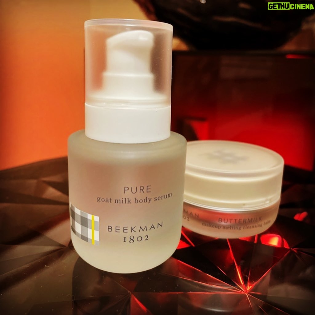 Ariana Richards - 3.2K Likes - No, I havenāt become a vigilante (ā¦or have I?). Wonderful spa day thanks to @beekman1802 !!! Sending love to you guys and the baby goats!
#beekman1802 #kindnessismysuperpower #crueltyfree