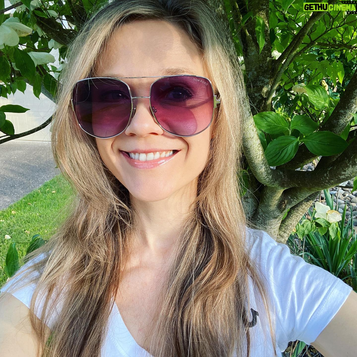 Ariana Richards - 3.7K Likes - Have a safe 4th, everyone! ā¤ļø