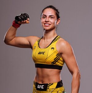 Ariane Lipski Instagram - 🚨 Do you want to know my predictions for UFC 297? 💰 
I posted it on my @onlyfans 
👉🏽 Sign up for free
Link in bio