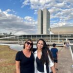 Ariane Lipski Instagram - DF- Brasília 🇧🇷 Conhecendo a capital do nosso país e aproveitando a família 💚🙌🏼✈️