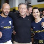 Ariane Lipski Instagram - Exame de graduação e reinauguração da @rasthaioficial 🦁🏆🙏🏼 Parabéns aos envolvidos nesse momento muito especial, parabéns ao meu professor, head coach/ marido @renatorasta e seu sócio @jhoaovinicius por mais essa conquista! Parabéns também aos novos graduados do time, em especial aos novos nível preta @williann_rafael e @douglassilva_personalfight 🏆🏆 Que Deus continue abençoando nossa academia e abençoado a vida de cada um que faz parte dessa família! Heeeey 🔥 #rasthaifamily 📸 @photofightbrasil
