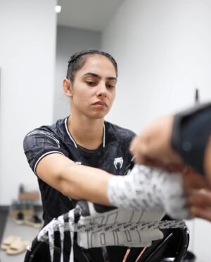 Ariane Lipski Instagram - The time is coming 🔥
@ufc 
🇧🇷 Chegando a hora! 👊🏼
