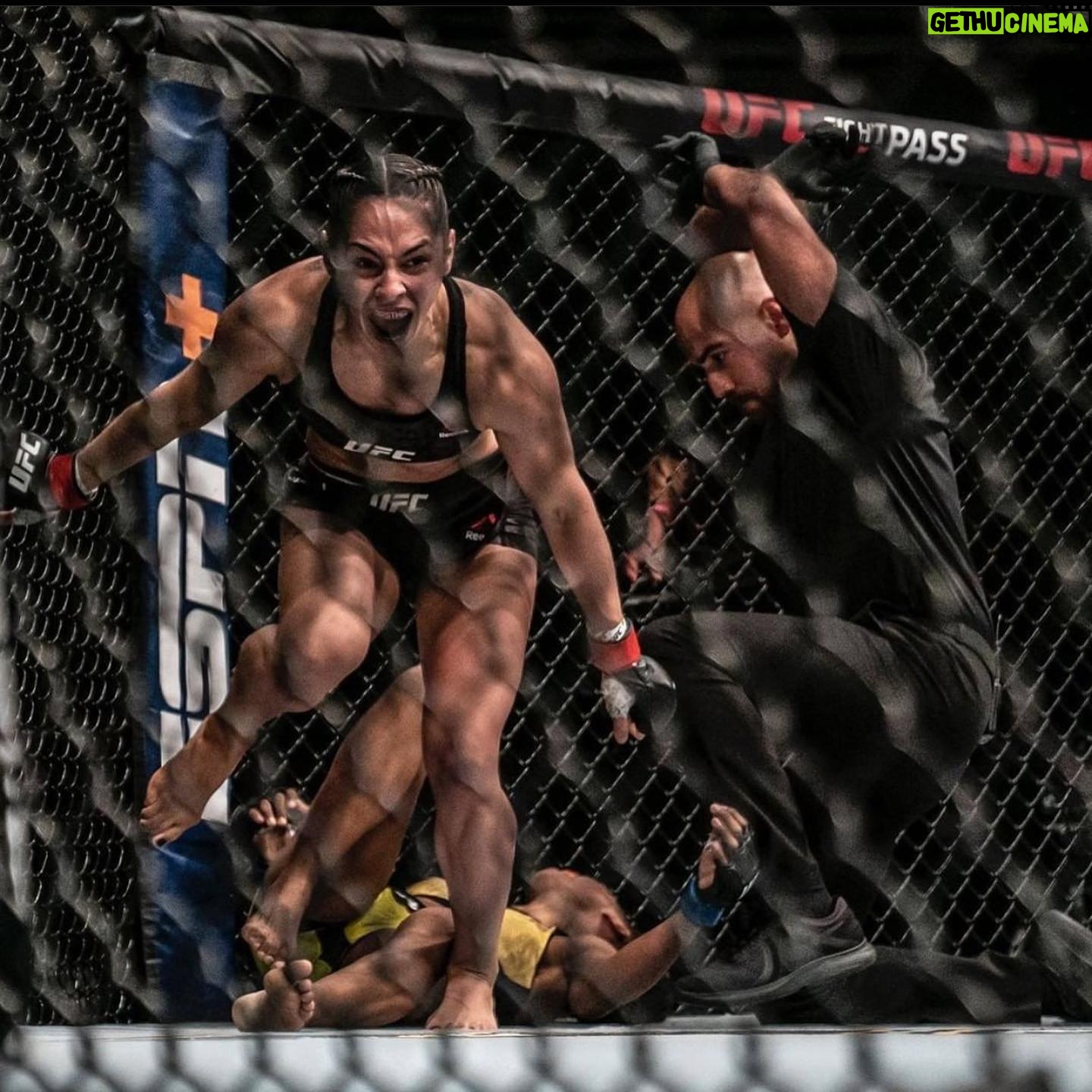 Ariane Lipski - 27.8K Likes - Mission Accomplished ππ§π·π΅π±
MissaΜo cumprida ππΌ
.
.
.
.
.
#UfcFightIsland2 ##YasIsland @visitabudhabi @rasthaioficial