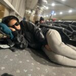 Ariane Lipski Instagram - #tbt from my last fight week! 🤩 Yes, we slept on the floor at the airport for one night 😴✈️ , I got jealous of how easy Jasmine sleeps anywhere 😂 but we had so much fun anyway! I can hardly wait for the next one! #tbt da semana da luta! Teve muito contra tempo, dormimos no chão do aeroporto, mas no final deu tudo certo!! 🤩🙌🏼❤️ Já quero de novo!