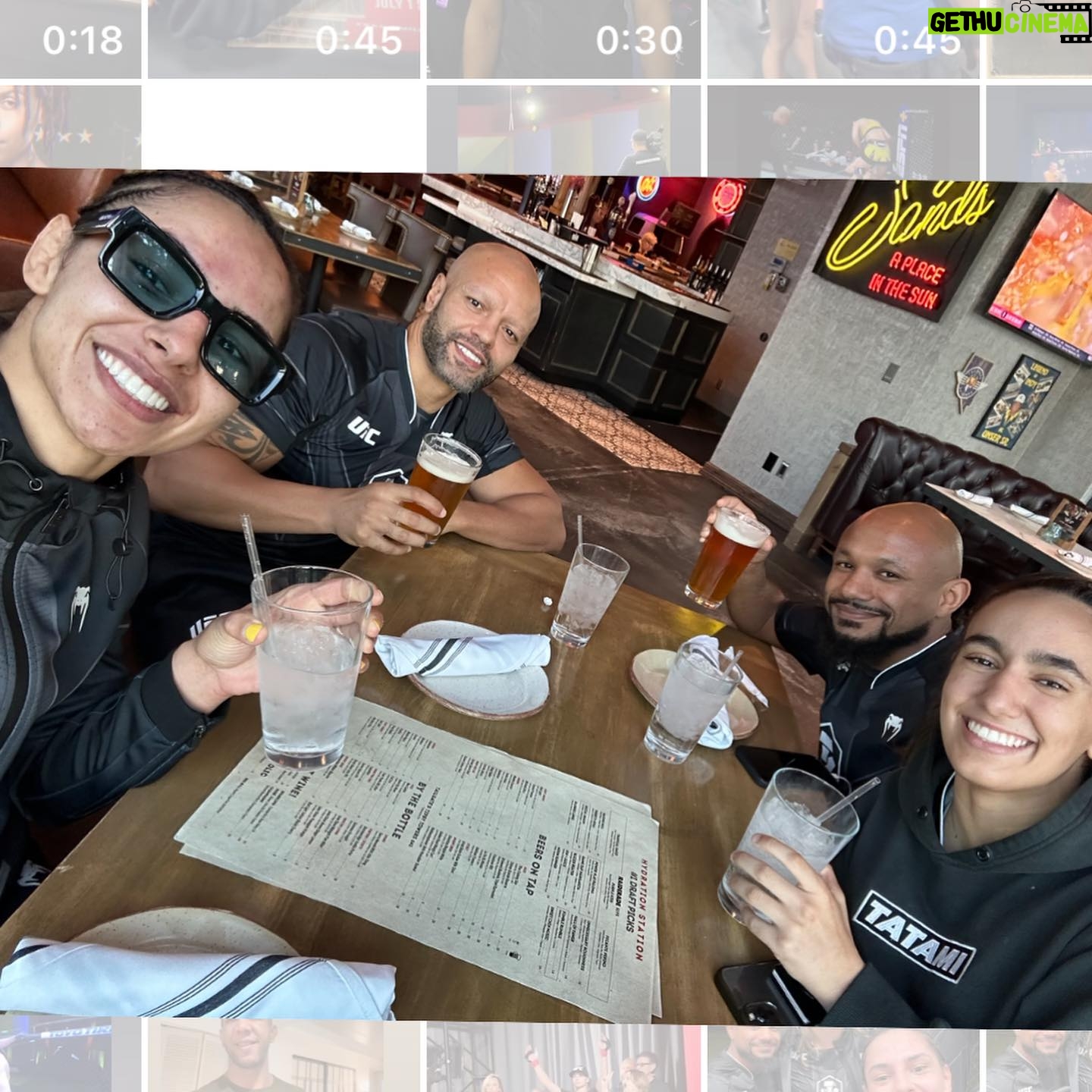 Ariane Lipski - 7.2K Likes - #tbt from my last fight week! π€©
Yes, we slept on the floor at the airport for one night π΄βοΈ , I got jealous of how easy Jasmine sleeps anywhere π
but we had so much fun anyway!
I can hardly wait for the next one!
#tbt da semana da luta!
Teve muito contra tempo, dormimos no chΓ£o do aeroporto, mas no final deu tudo certo!! π€©ππΌβ€οΈ JΓ‘ quero de novo!