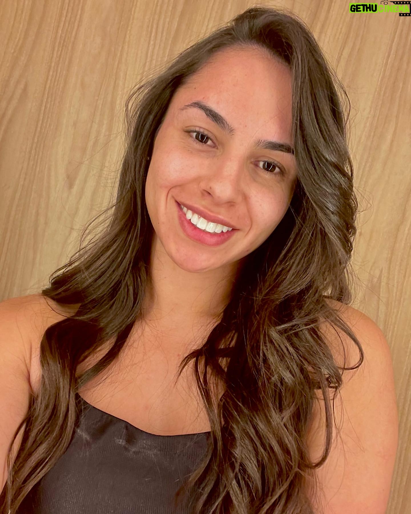 Ariane Lipski - 6.6K Likes - Just a haircut ππ»ββοΈ