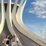 Ariane Lipski Instagram - DF- Brasília 🇧🇷 Conhecendo a capital do nosso país e aproveitando a família 💚🙌🏼✈️