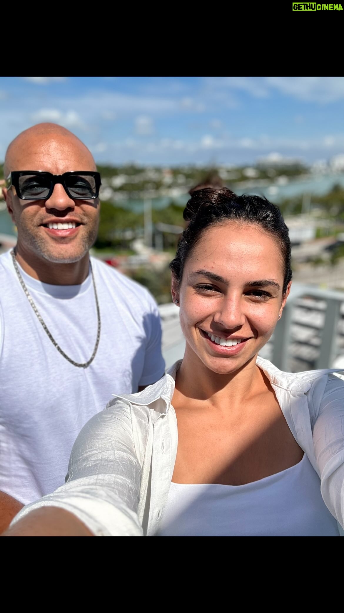 Ariane Lipski - 5.5K Likes - Youβre just too good to be true β€οΈ
Celebrating 4 years wedding anniversary!!
Te amo @renatorasta
