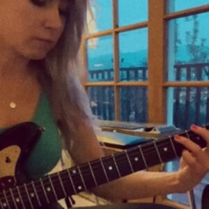 Arianna Powell Instagram - In case you wanted to hear some bill evans on a baritone tonight 🌌🌌 @fender @earthquakerdev