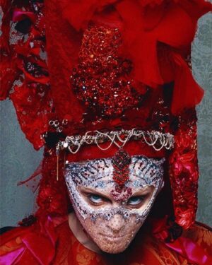 Arianne Phillips Instagram - seeing RED 
#ariannearchive