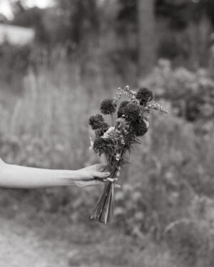 Ariel Mortman Instagram - Our southern wedding 🌾

📸 @lamourfoto