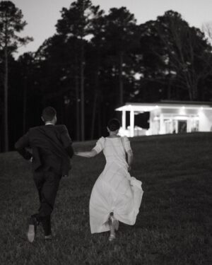 Ariel Mortman Instagram - Our southern wedding 🌾

📸 @lamourfoto