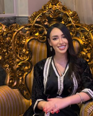 Arielle Salvaje Instagram - Happy Eid everyone 🫶🏻✨
A little Beldi moment in my profile .