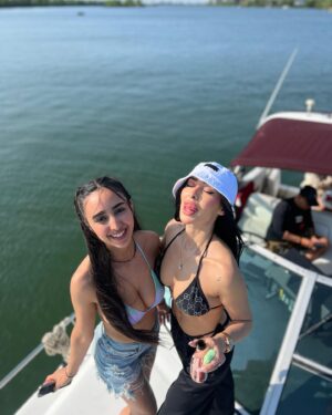 Arielle Salvaje Instagram - Birthday recap part 1 , with my fav people ❤️