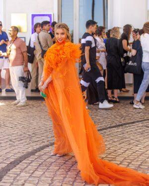 Arielle Raycene Instagram - My future kitchen color 🍊 

Bag @sandraj_handbags
Dress @lena_erziak 
@mephistophelesproductions
Hair @mihaoshima
