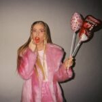 Arielle Raycene Instagram - Don’t worry, be pink 💞