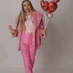 Arielle Raycene Instagram – Don’t worry, be pink 💞