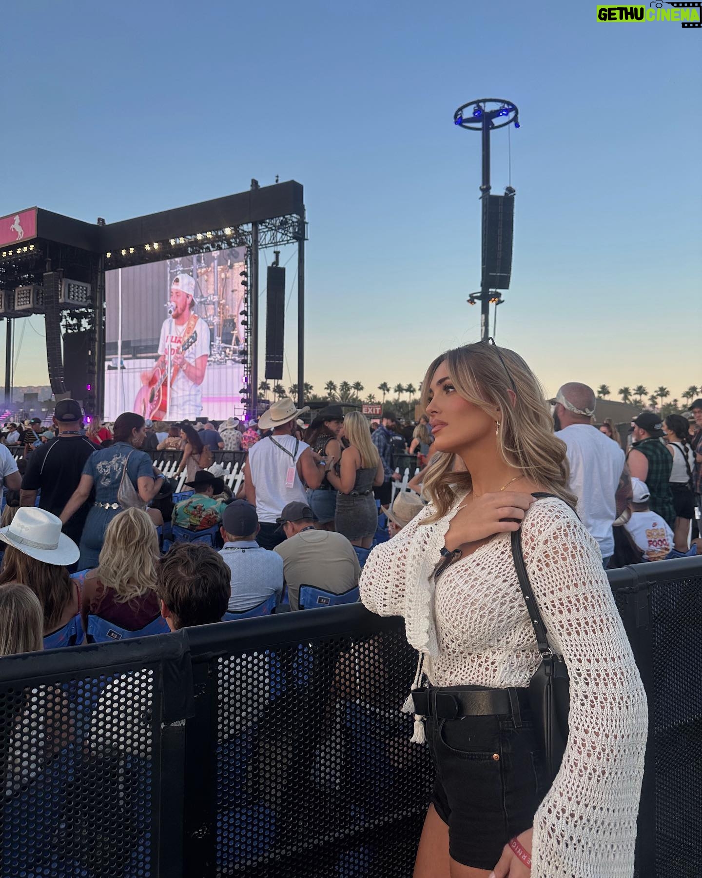 Arielle Reitsma - 30.6K Likes - GGB takes @stagecoach 🤠