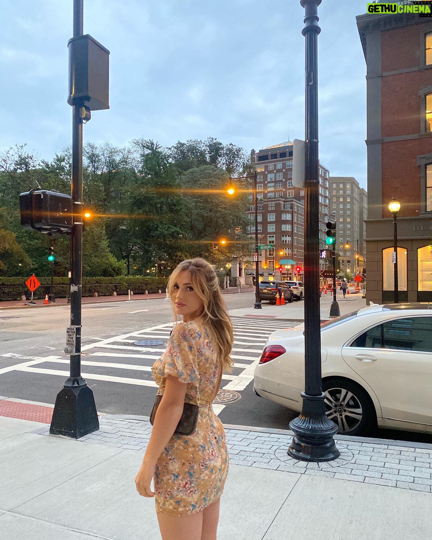 Arielle Reitsma Instagram - Home is where the heart and the healing is.
