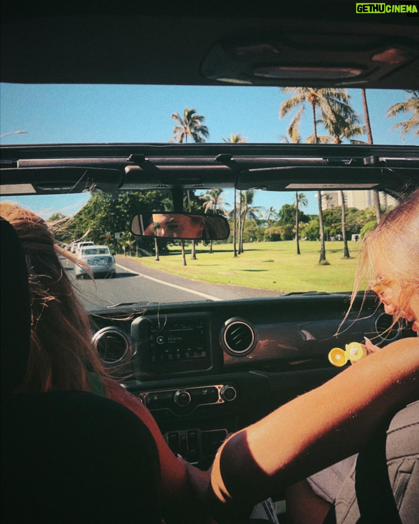 Arielle Reitsma Instagram - Girls trip ππΊπββοΈ