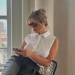 Arielle Reitsma Instagram - who’s textin us?