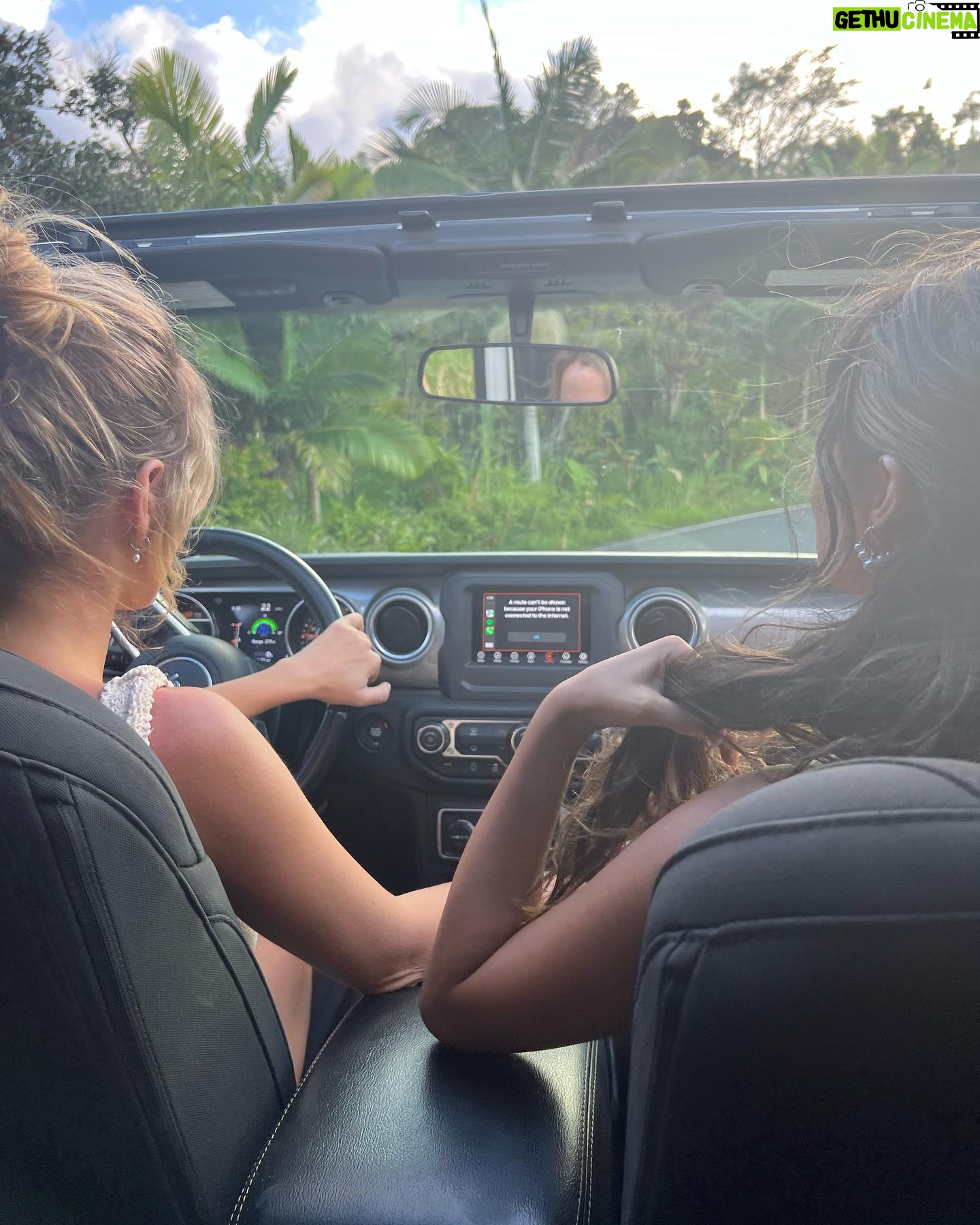 Arielle Reitsma Instagram - Girls trip ππΊπββοΈ