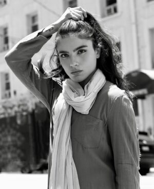 Arienne Mandi Instagram - No hair tie no problem 
@hphotohouse