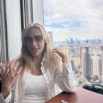 Arienne Mandi Instagram - Mami in the city 🦋