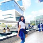 Arjumman Mughal Instagram - #arjummanmughal #at #jiomallbkc #krishmakapoorstyle