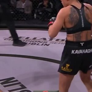 Arlene Blencowe Instagram - Congrats to Arlene Blencowe!!
Victorious over in Dublin, Ireland 🇮🇪 ! Blencowe drops opponent with a big right hand then traps her with a deep guillotine choke; forcing the tap!! Congratulations!!!