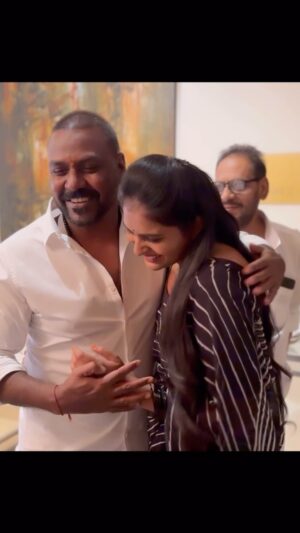 Arohi Rao Instagram - After 5 years Kalisa mimmalni ivala….i always existed to meet u sir🥹 and you remember me….🫠 my inner flng(inkem inkem inkem kavale, chale idi chale🫣)…

@raghavalawrence_fan_club______ @offl_lawrence @raghavalawrenceoffl 🫣
