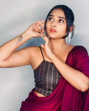 Arohi Rao Instagram - Athishayame🍷