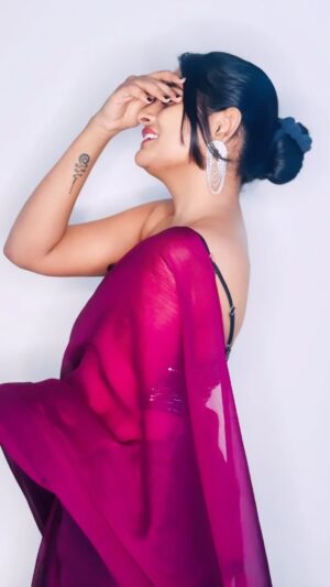 Arohi Rao Instagram - Vasthava natho🤌
