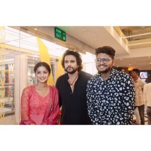 Arpita Kar Instagram - Dear ଭୂମିକା,ଶ୍ରେୟାନ
ତୁମ ଫିଲ୍ମ ଅପରେସନ ୧୨/୧୭ ଫିଲ୍ମ ଟି ବହୁତ ଭଲଲାଗିଲା, ହୃଦୟ କୁ ସ୍ପର୍ଶ କରିଲା।ସବୁଠୁ ବଡ଼ କଥା ସତ୍ୟ କାହାଣୀ କୁ ଜୀବନ୍ତ ରୂପ ଦେବା ଭାରି କଷ୍ଟ କିନ୍ତୁ ତୁମେ ଦୁଇଜଣ ଓ ତୁମ ପୁରା ଟିମ ର କଠିନ ପରିଶ୍ରମ ବଳରେ କରିକି ଦେଖାଇଛ ଫିଲ୍ମ କାହାକୁ କୁହାଯାଏ।ଭୂମିକା ତୁମେ ଆଉ ସେ ଭୂମିକା ହେଇ ଆଉ ରହିନ କାରଣ ତୁମ ନିଜ ଭିତରେ ବହୁତ ପରିବର୍ତନ କରିଛ।ନିଜ ଭିତରେ ଥିବା ଲୁକାୟତ କଳା କୁ ଜୀବନ୍ତ ରୂପ ଦେଇଛ ଫିଲ୍ମ ରେ।ଏମିତି ଭଲ ଭଲ କାହାଣୀ କୁ ନେଇ ଅଭିନୟ କରିଚାଲ।ଜୟ ଜଗନ୍ନାଥ ❤️