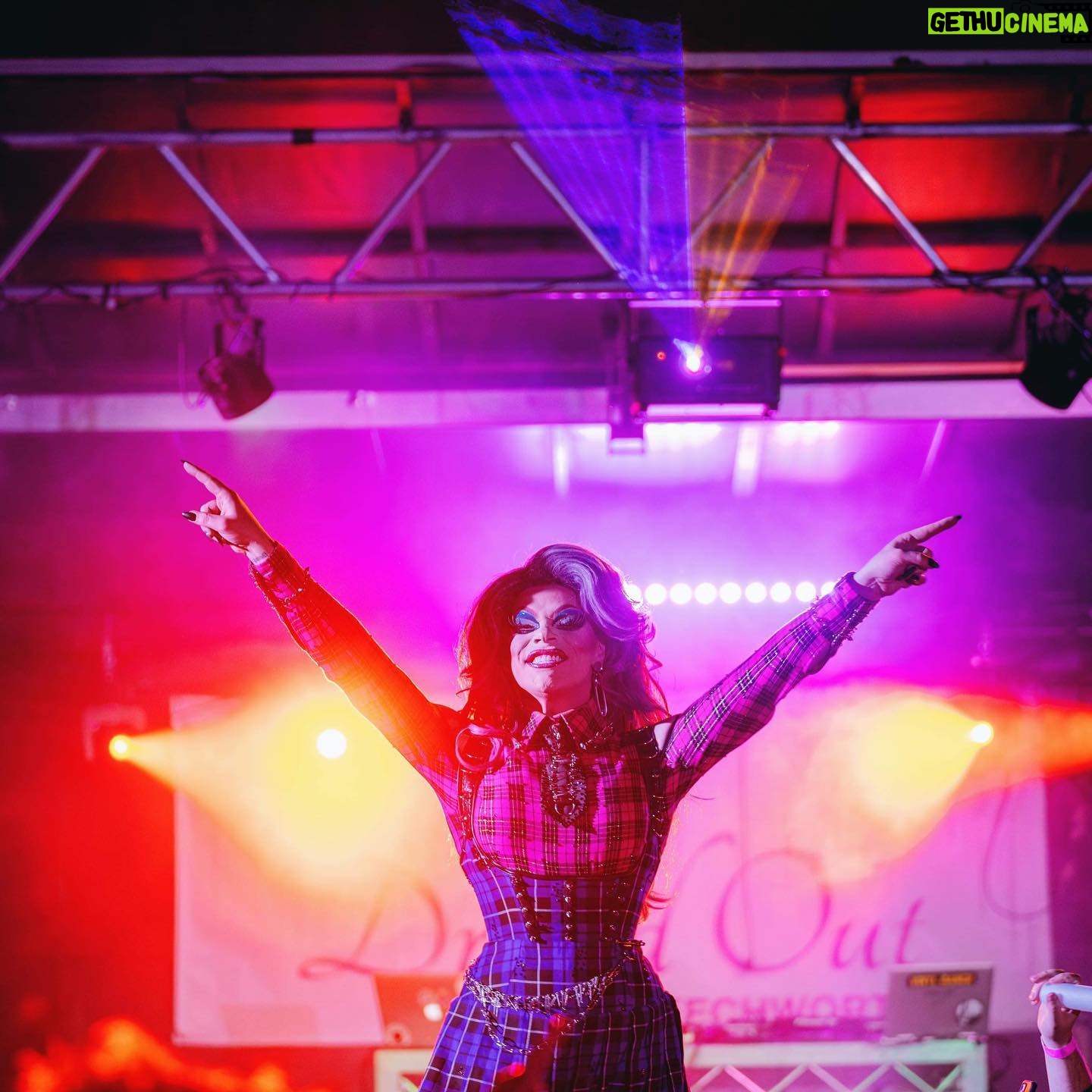 Art Simone Instagram - I LOVE YOU @dragdoutbeechy 🙌 Taking drag into the regions is so special to me and I’m grateful for inclusive festivals such as this one. Bringing together a community of individuals who are there to celebrate this wonderful art form. See you next year! Tickets are now on sale! Pics thanks to @seehighcountry / @jamesofcamera