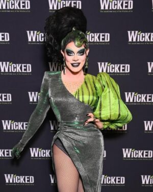 Art Simone Instagram - Had the opportunity to head back to Oz this week and it was such a TREAT! @wickedinoz is now playing at The Regent Theatre in Melbourne 😍