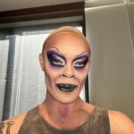 Art Simone Instagram – WHAT A WEEKEND!!
Sickening Ball 2023 & @marysinthepark – MEL – ADL – SYD – BRIS ✈️
Always a pleasure touring with the @itdevents team 🥰
New costume set by @tamaraclaire
Hair by @weekdaywigs
Thanks to @theofficialtro & Tamara for spending a day splattering me in crystals and blood 🥰