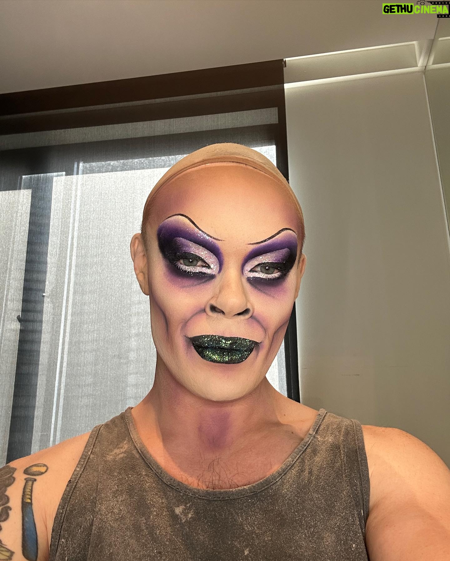 Art Simone Instagram - WHAT A WEEKEND!! Sickening Ball 2023 & @marysinthepark - MEL - ADL - SYD - BRIS ✈️ Always a pleasure touring with the @itdevents team 🥰 New costume set by @tamaraclaire Hair by @weekdaywigs Thanks to @theofficialtro & Tamara for spending a day splattering me in crystals and blood 🥰