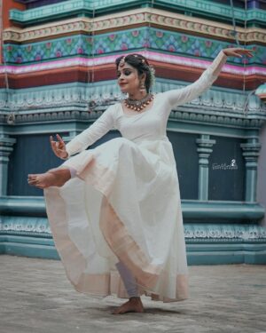 Arunima Sudhakar Instagram - Outfit @shansika1 
Mua @nita_makeup_artist 
Camera @swetha22_photography 
Hairdo @shalini_hairartist 
Jewel @chennai_jazz