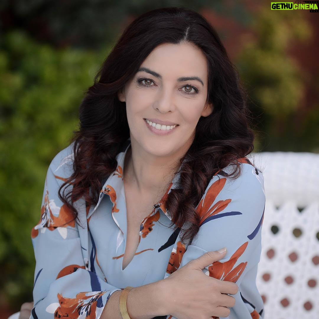 Arzu Gamze Kılınç - 5.4K Likes - Bu akşam 😊 #yeter #siyahbeyazaşk #arzugamzekılınç #MeseleAşk