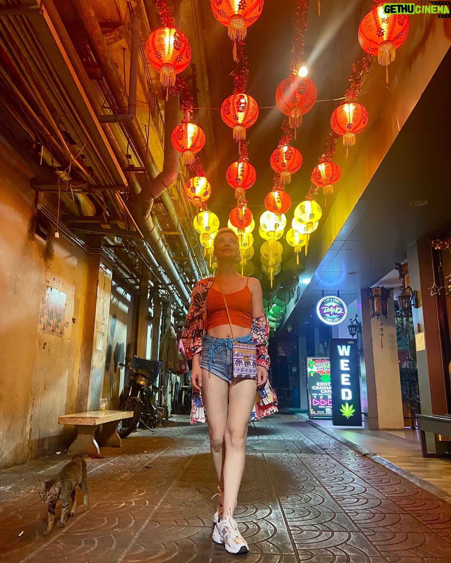 Arzu Yanardağ - 3 Likes - I loved Bangkok😻 #bangkok #chinatown