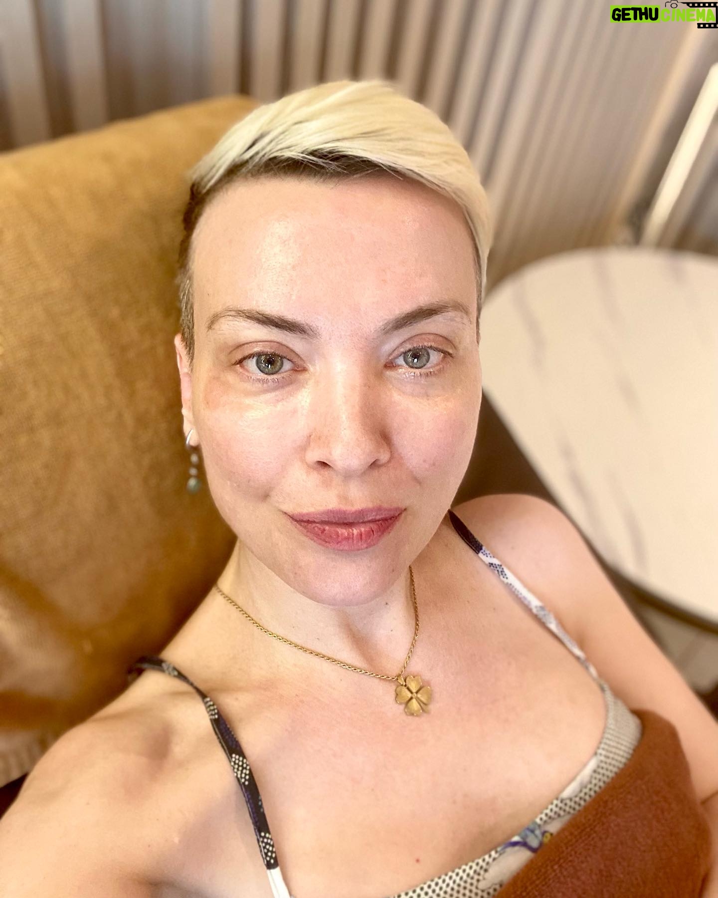 Arzu Yanardağ - 3 Likes - Buradaki en iyi arkadaşım oldun Washira😍 seni veren Allah’a şükürler olsun🙏🏻💫🧿 Zuzu Washira ile masaj keyfinde🫠✌️