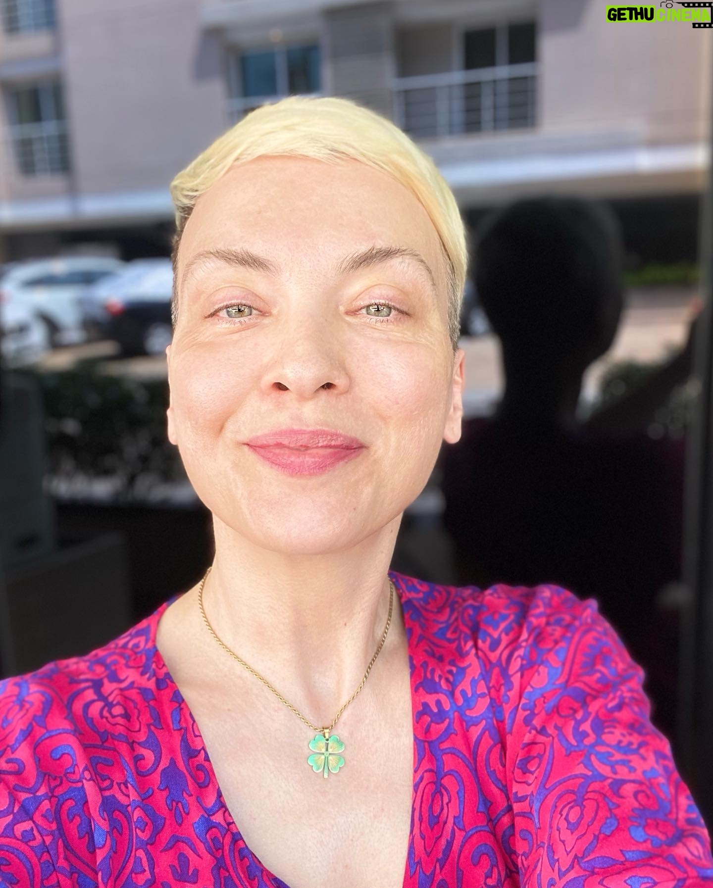 Arzu Yanardağ - 3 Likes - Zuzu en çok #footmassage seviyor 🫠💫 dolaşım sistemim Kürt halayı çekiyo🤩