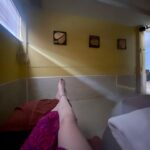 Arzu Yanardağ Instagram - Zuzu en çok #footmassage seviyor 🫠💫 dolaşım sistemim Kürt halayı çekiyo🤩